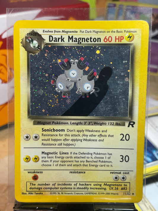 2000 Dark Magneton #11 Team Rocket [MP]