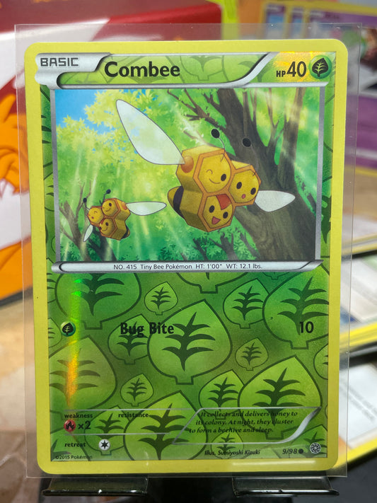 2015 Combee [Reverse] #9 Ancient Origins
