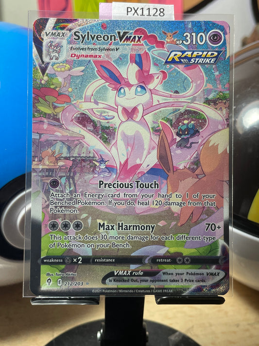 2021 Sylveon VMAX #212 Evolving Skies [NM-]