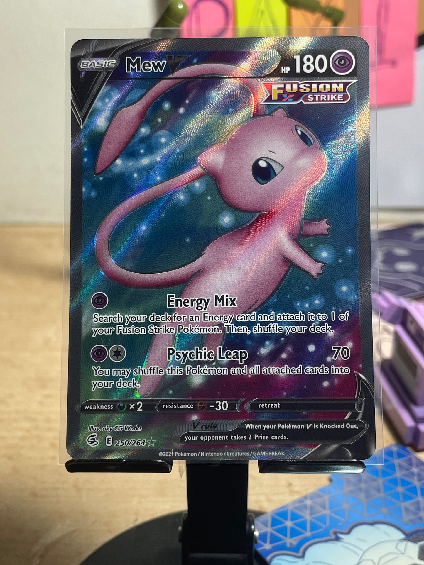 2021 Mew V #250 Fusion Strike [NM]