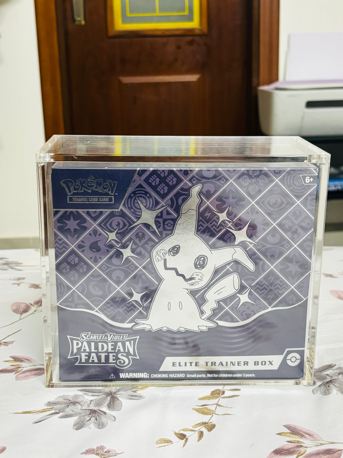 Paldean Fates Elite Trainer Box (Comes with Magnetic Acrylic Case)